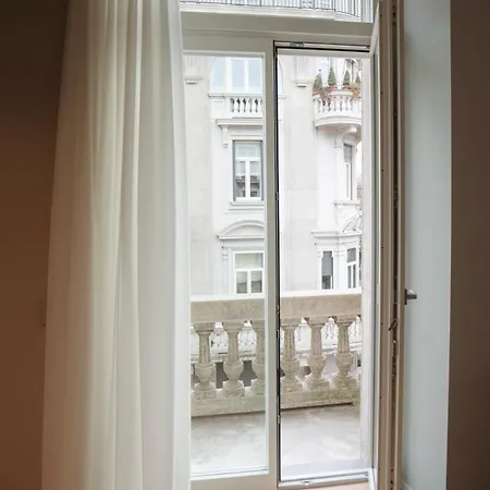 The Corner Elegant Бергамо