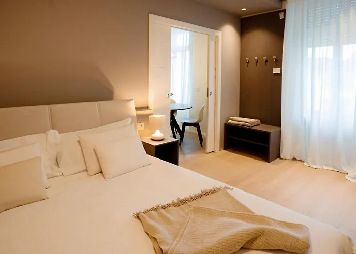 The Corner Elegant Апартаменты